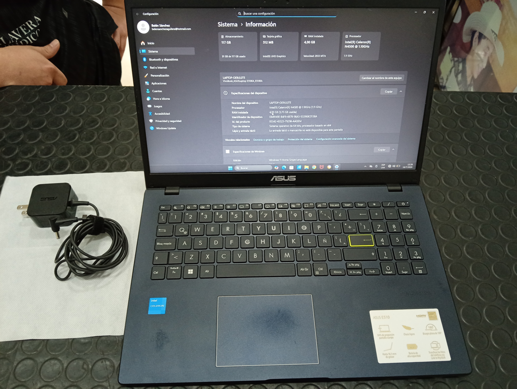 Notebook Marca Asus Modelo Laptop Procesador Celeron Memoria Ram 4 Gb Disco Duro 115 Gb Generacion 4 Acc Teclado Numerico