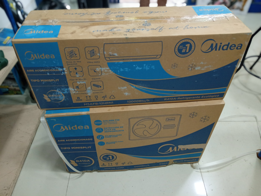 Aire Acondicionado Tipo Split Marca Midea Potencia Btu 12 Con Kit Instalacion Con Control Modelo Msafb-12hrn1 Nuevo Sin Uso Con Caja Acc No Tiene