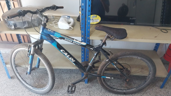 Bicicleta Con Amortiguador Marca Caloi Aro 24 Cant Cambios 9 Cuadro Aluminio No Tiene Modelo Rider Sport Usado Con Desgaste Acc No Tiene