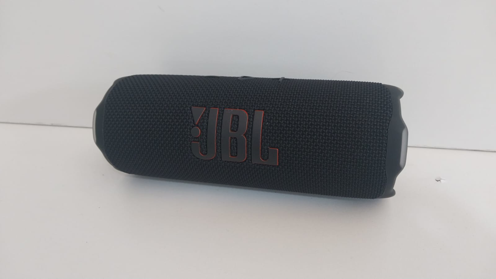 Speaker Potencia Watts No Tiene Marca Jbl Sin Control Modelo Flip 7 Usado En Buen Estado Sin Caja Acc Correa