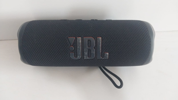 Speaker Potencia Watts No Tiene Marca Jbl Sin Control Modelo Flip 6 Usado En Buen Estado Sin Caja Acc Correa