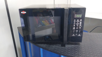 Microondas Marca Tokyo Modelo Edtmtok30n-N Usado En Buen Estado Acc Plato De Vidrio