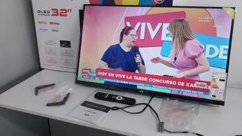 Televisor Led Smart De 32 '' Marca Win Modelo Win32sfg Con Control Usado En Buen Estado Acc Em Caja Con Manual Patitas