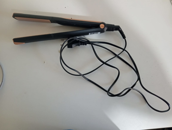 Planchita Para Cabello Marca Dayo Modelo Sd001 Usado En Buen Estado Acc No Tiene