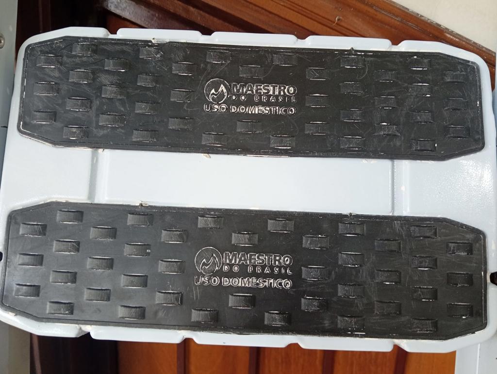 Foto 2 de Escalera Marca Degraus Premium Altura 2 M Cap 120 Kg. Usado En Buen Estado Acc No Tiene