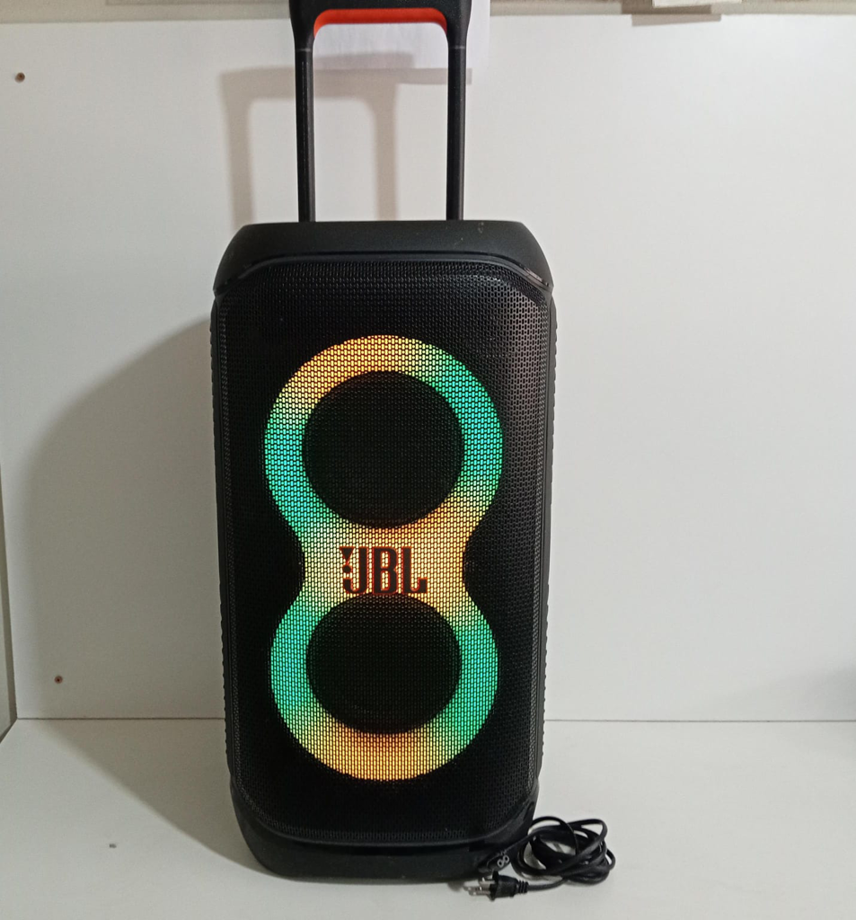 Caja De Sonido Amplificada Marca Jbl Modelo Party Box Stage 320 Sin Control Usado En Buen Estado Acc Cable Power Rueditas