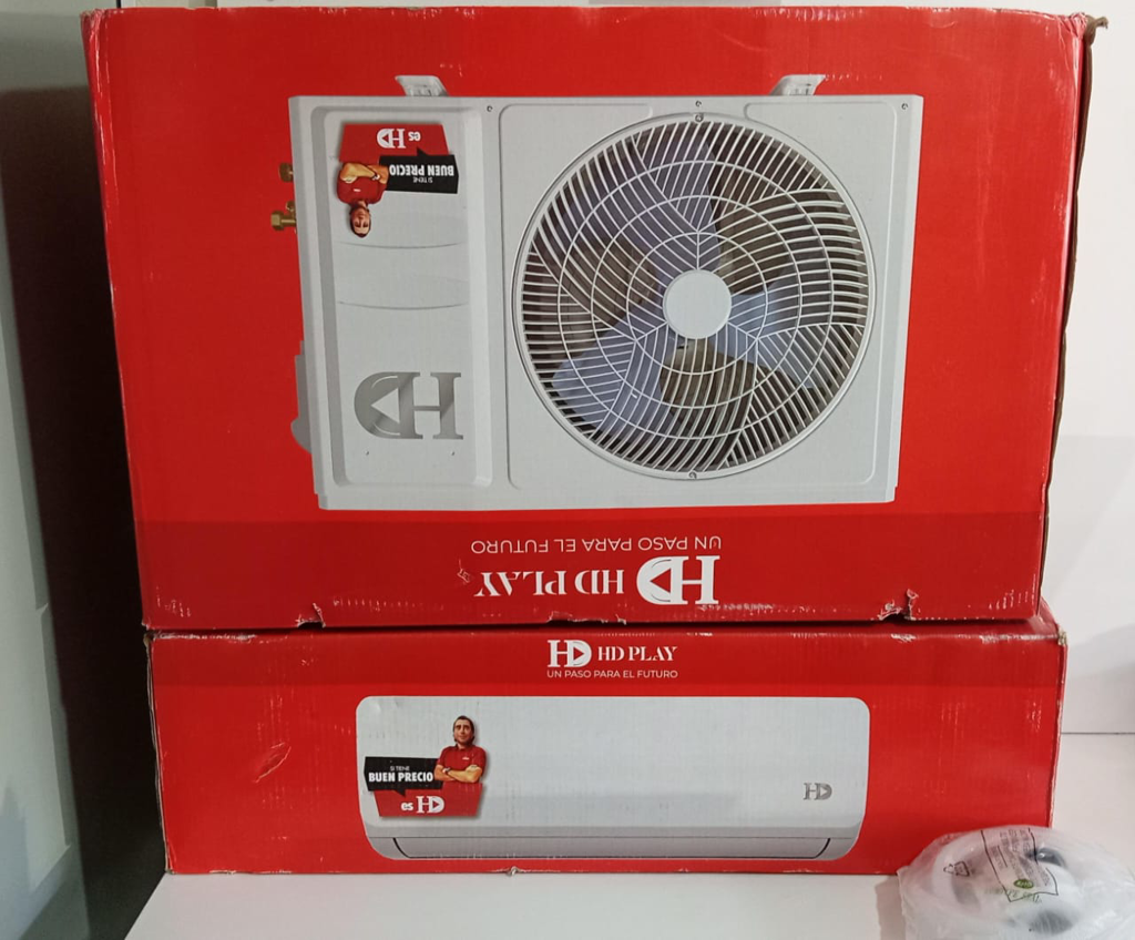 Aire Acondicionado Tipo Split Marca Hd Play Potencia Btu 12.000 Con Kit Instalacion Con Control Modelo Hdac-0001 Nuevo Sin Uso Con Caja Acc Manguera Soporte Para Control Baterias Manual