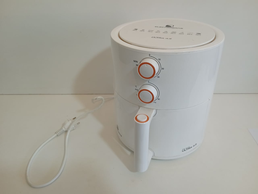 Fritadora Marca Electrobras Air Fyer Modelo Ebaf-43-W Usado En Buen Estado Acc No Tiene