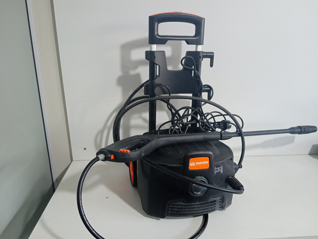 Hidro Lavadora Marca Daewoo Modelo Dav100a Usado En Buen Estado Acc Manguera PistolaBoquilla