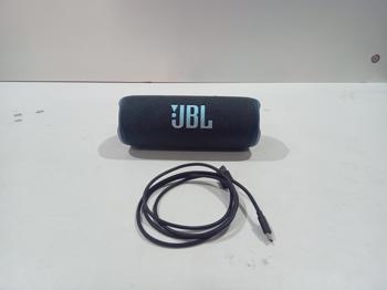 Speaker Potencia Watts No Tiene Marca Jbl Sin Control Modelo Flip6 Usado En Buen Estado Con Caja Acc Cable UsbManual
