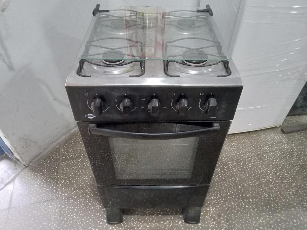 Cocina A Gas Marca Tokyo Modelo Dallas Usado Con Desgaste Acc Tapa De VidrioManguera Para Conexión