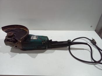 Pulidora Marca Makita Modelo Ga9020 Tamaño Grande Usado Con Desgaste Acc ProtectorManija