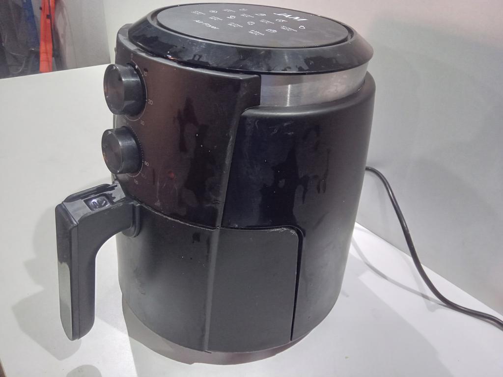 Fritadora Marca Jam Modelo Jm-Tn40b Usado Con Desgaste Acc No Tiene