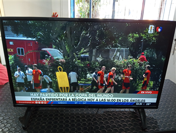 Televisor Led Convencional De 32 '' Marca Jam Modelo 32jam-Dn06 Usado Con Desgaste Con Control Sin Caja Acc Patitas