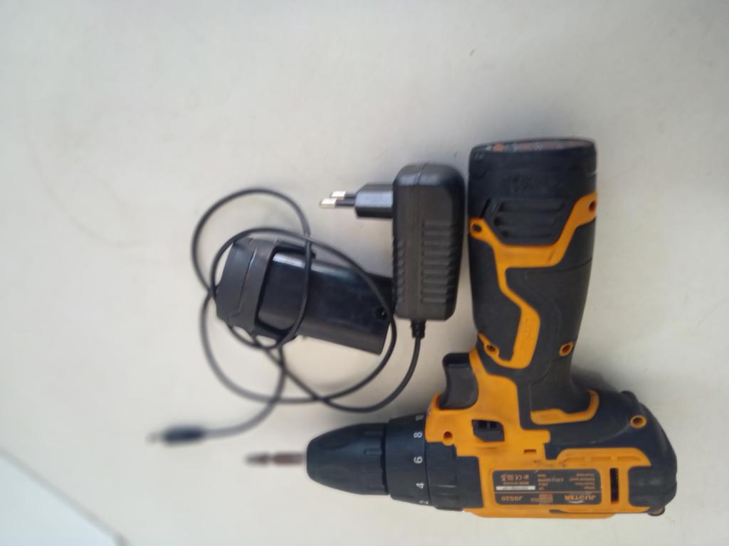 Taladro Marca Juster Modelo Jo520 Usado En Buen Estado Acc 2 BateriasCargadorMecha