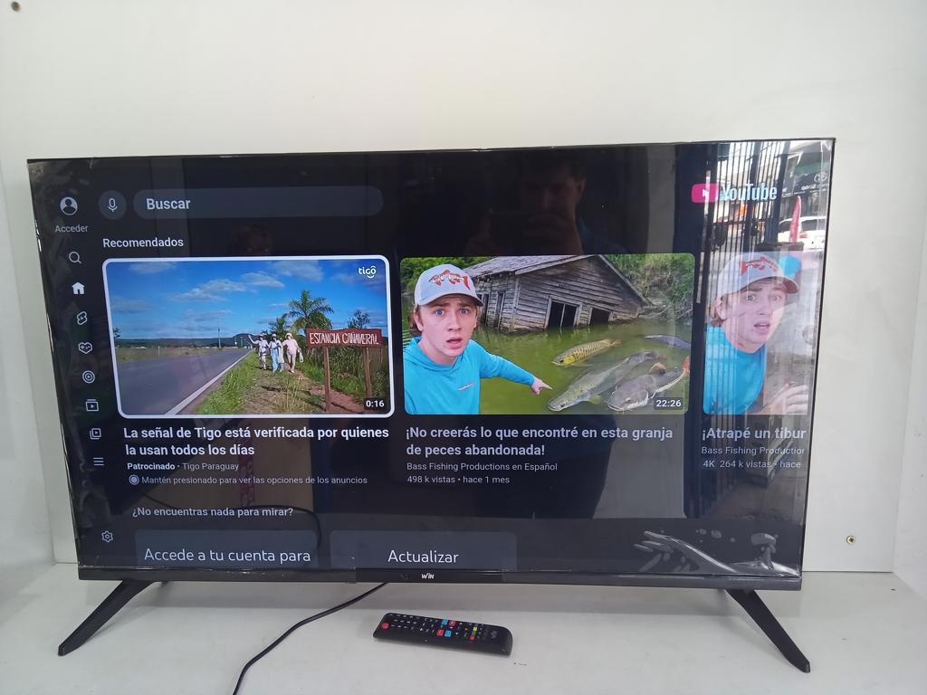 Televisor Led Smart De 43 '' Marca Win Modelo Win43fs Con Control Usado En Buen Estado Acc Patitas