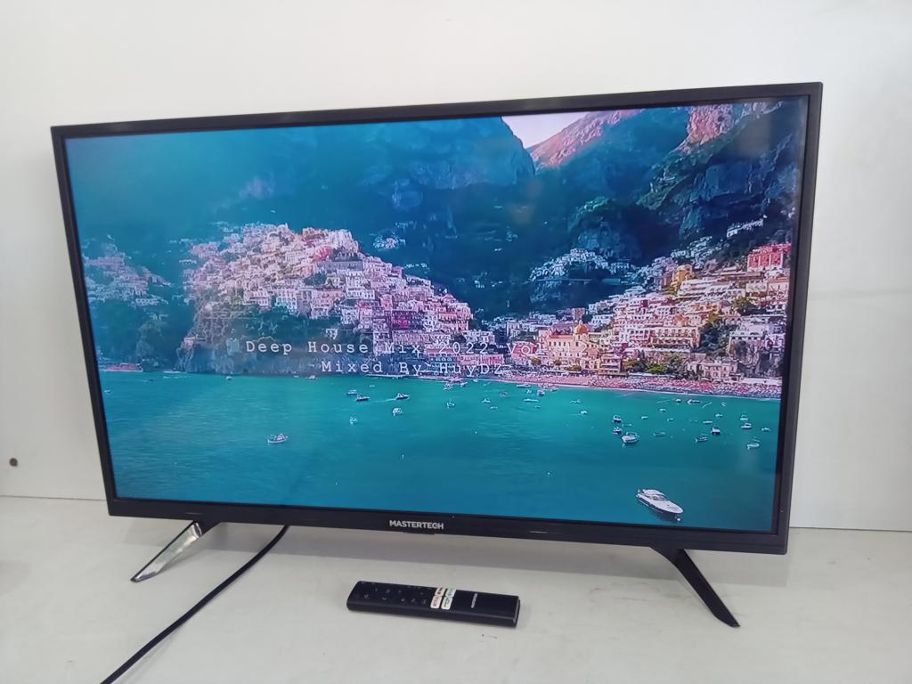Televisor Led Smart De 32 '' Marca Mastertech Modelo Mt32slichtc1 Con Control Usado En Buen Estado Acc Patitas