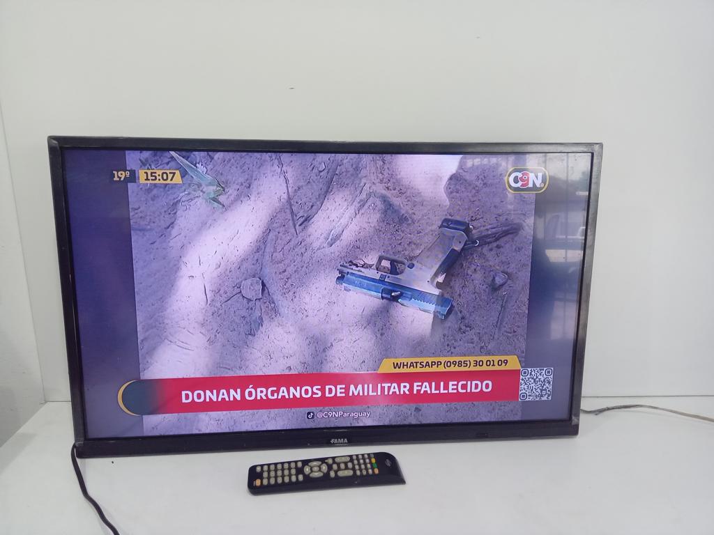 Televisor Led Convencional De 32 '' Marca Fama Modelo Tvf-32e2a Usado En Buen Estado Con Control Sin Caja Acc No Tiene
