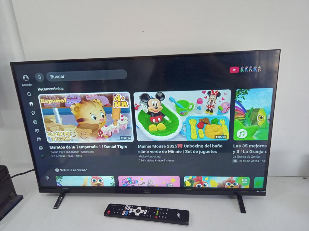 Televisor Led Smart De 32 '' Marca Jam Modelo Ultragtm-32gfs Con Control Usado En Buen Estado Acc Patitas