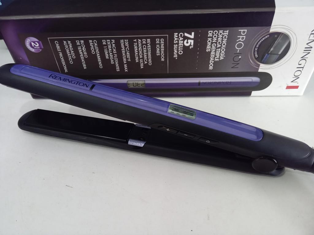 Planchita Para Cabello Marca Remigton Modelo S7710 Usado En Buen Estado Acc En Caja