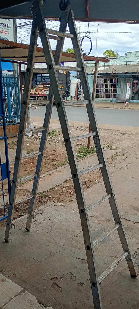 Escaladora Marca No Tiene Modelo De 16 Peldaño Usado En Buen Estado Acc No Tiene