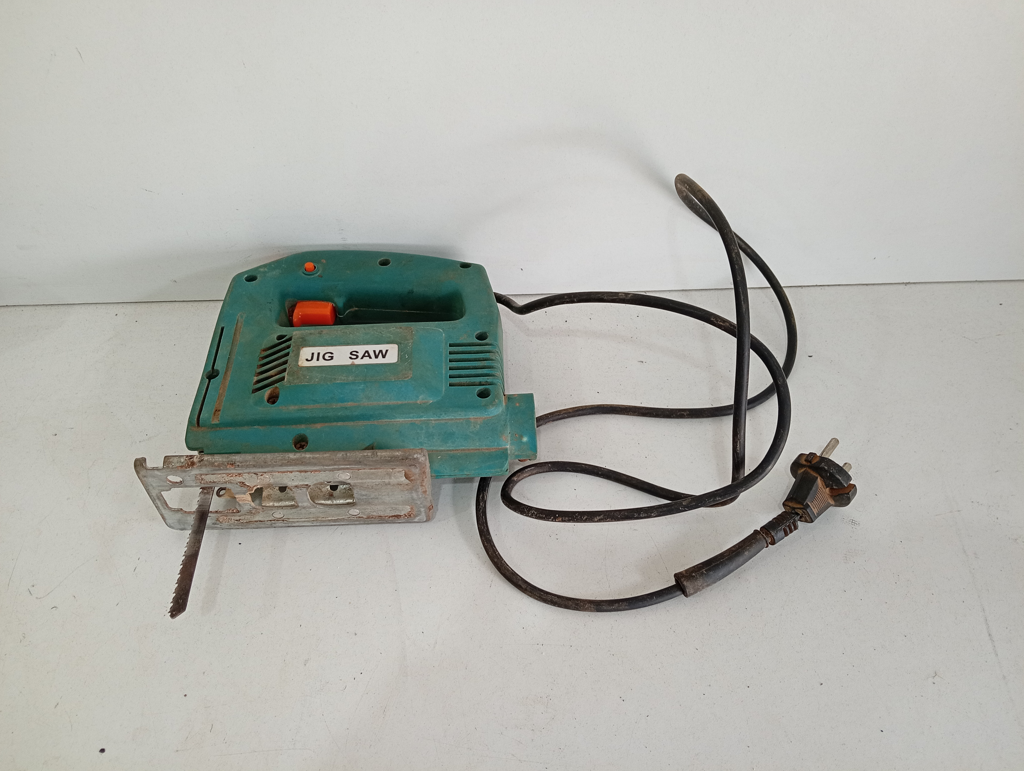 Sierra Tipo Caladora Marca Jig Saw Modelo No Tiene Usado Con Desgaste Acc Hoja