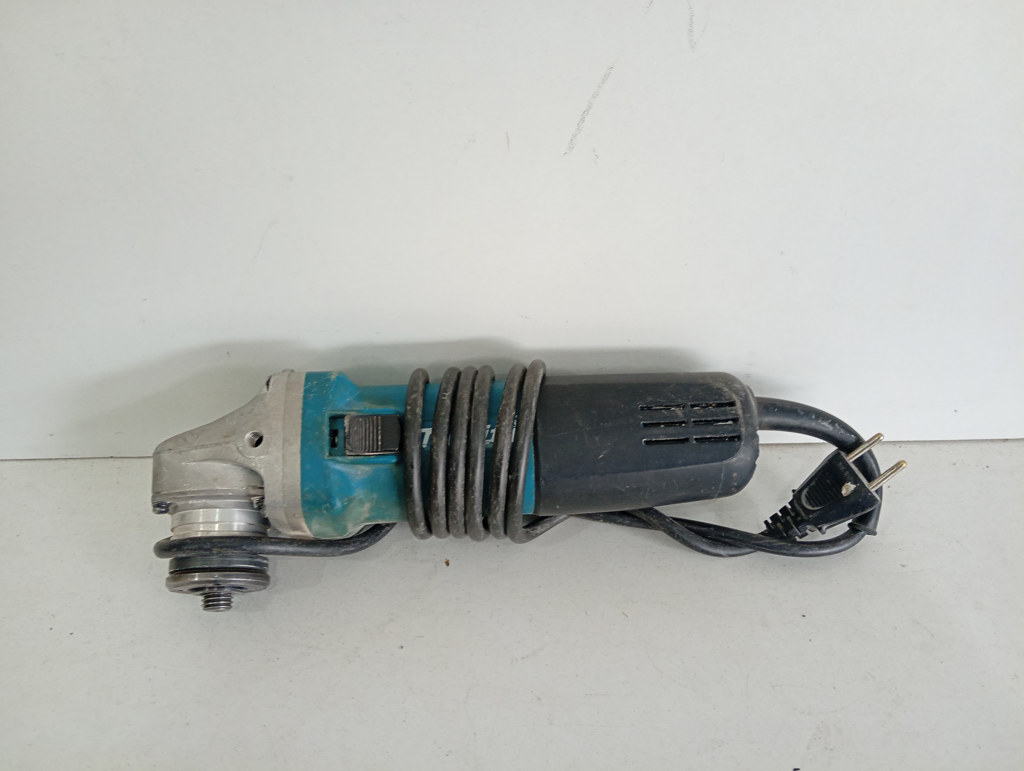 Pulidora Marca Makita Modelo 9557hn Tamaño Pequeño Usado En Buen Estado Acc No Tiene
