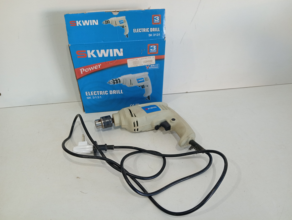 Taladro Marca Skwin Modelo Sk3131 Usado En Buen Estado Acc En Caja