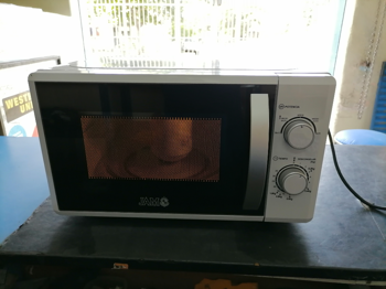 Microondas Marca Jam Modelo Mb720jay Usado En Buen Estado Acc En Caja C/ Plato