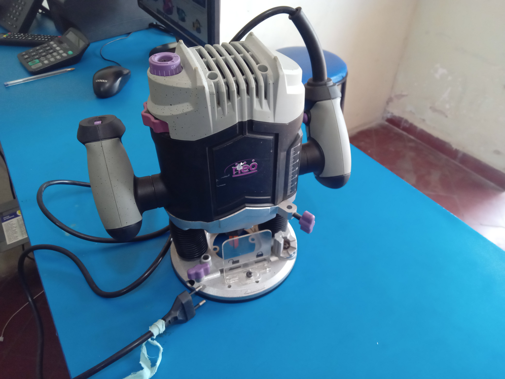 Fresadora Marca Neo Modelo Rr10/12 Usado En Buen Estado Acc Mecha