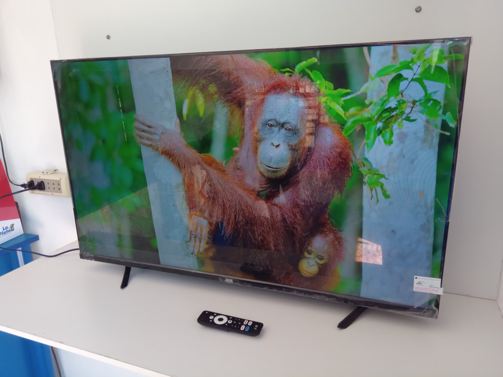 Televisor Led Smart De 43 '' Marca Jam Modelo Gtm5ultra-43gfsa Con Control Usado En Buen Estado Acc Ptitas