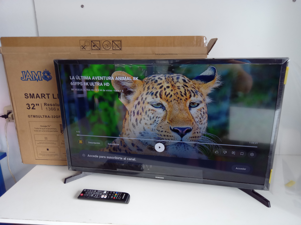 Televisor Led Smart De 32 '' Marca Samsung Modelo Ut32t4305ae Con Control Usado En Buen Estado Acc Patitas