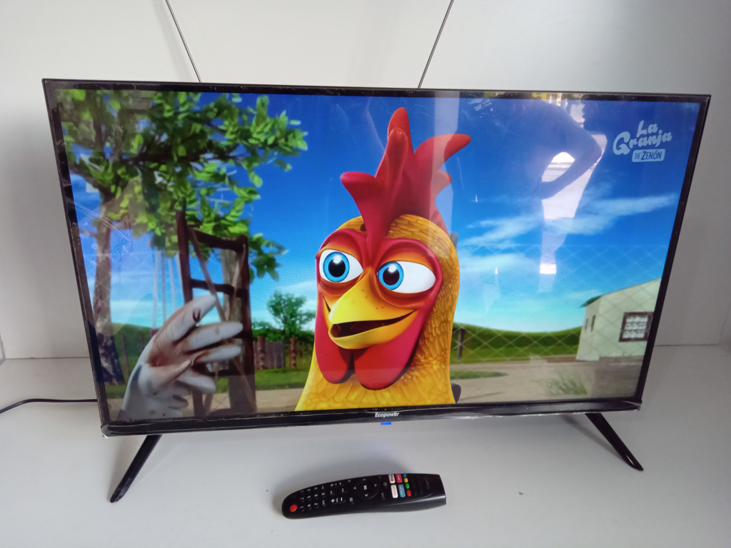 Televisor Led Smart De 32 '' Marca Ecopower Modelo Ep-Tv032 New Con Control Usado Con Desgaste Acc Patitas