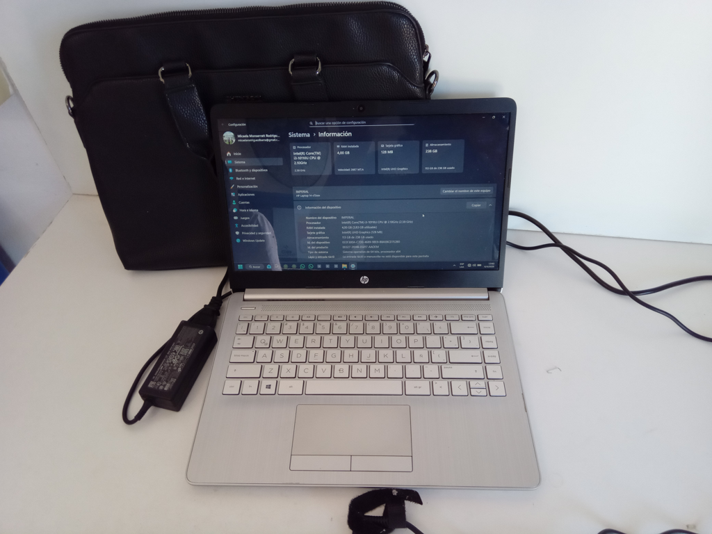 Notebook Marca Hp Modelo 14-Cf2051la Procesador Core I3 Memoria Ram 4 Gb Disco Duro 237 Gb Generacion 10 Acc No Tiene