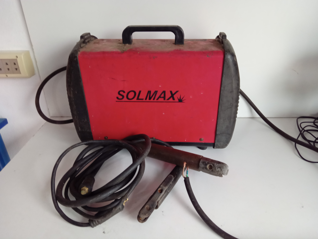 Soldador Marca Solmax Modelo Msp-200 Usado Con Desgaste Acc Pinza PositivoNegativo