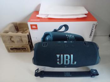 Parlante Portatil Marca Jbl Modelo Charge 6 Usado En Buen Estado Con Cinta Sujetador Acc Manual