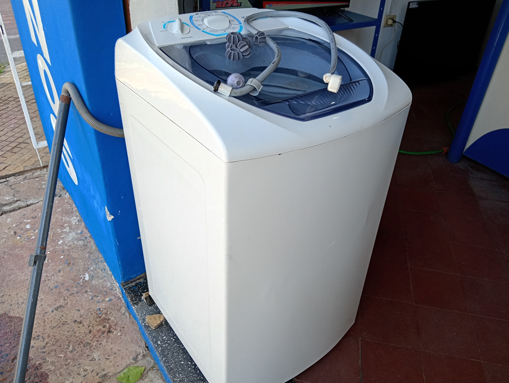 Lavarropas Cap 6 Kg. Marca Electrolux Modelo Ew106hwcw Usado Con Desgaste Acc No Tiene