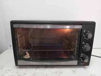 Horno Marca Mega Star Litros : 48 Modelo Ha486b Usado Con Desgaste Acc: Bandeja Y Parrilla