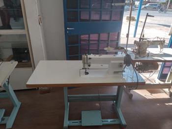Maquina De Coser Industrial Tipo Recta Marca Typical Modelo Gc6-7-D Usado En Buen Estado Acc MesadaMotorPorta Hilo