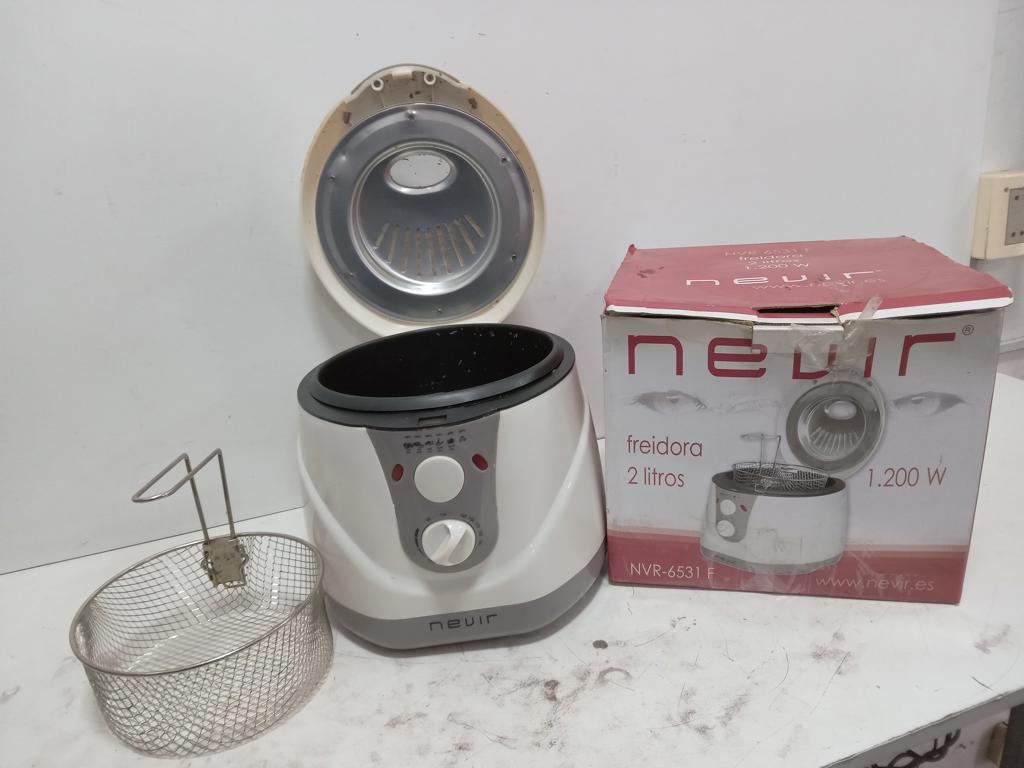 Fritadora Marca Nevir Modelo Nvr-6531f Usado En Buen Estado Acc Con Canastilla