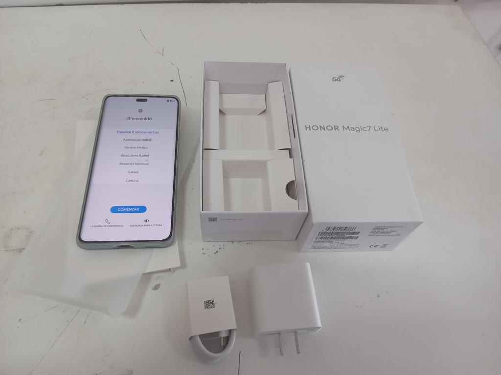 Celular Marca Honor Modelo Magic 7 Lite Memoria Ram 8 Gb Almacenamiento Interno 256 Gb Acc Cable UsbCabezalManualEn Caja