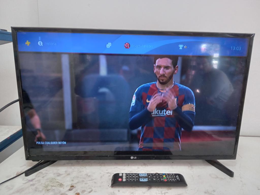 Televisor Led Convencional De 32 '' Marca Lg Modelo 32lk500bpsa Usado Con Desgaste Con Control Sin Caja Acc 2 PatitasCable Power