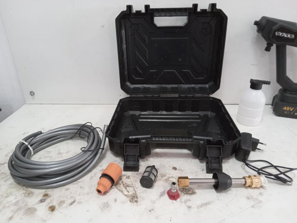 Foto 3 de Hidro Lavadora Marca Sate Modelo Nro Usado En Buen Estado Acc MangueraPicoFiltro1 Bateria1 Recipiente Para JabonAdaptador Para MangueraCargadorEn Amletin