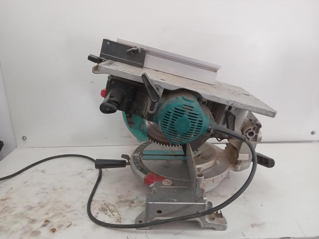 Sierra Tipo Ingletadora Marca Makita Modelo Lh1040 Usado En Buen Estado Acc BaseDisco De Metal