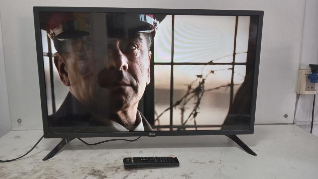 Televisor Led Smart De 32 '' Marca Lg Modelo 32lm630bpsb Con Control Usado En Buen Estado Acc 2 PatitasCable Power