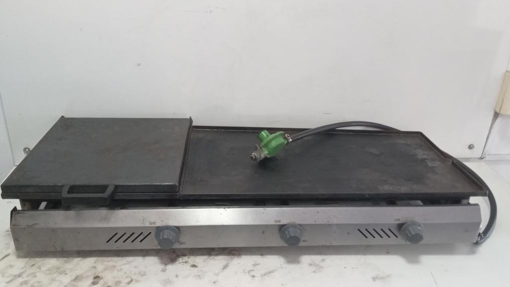 Plancha Hamburguesera Marca Sin Marca Modelo No Tiene Usado Con Desgaste Acc Manguera De Conexión 3 Quemadores+1 Tapa
