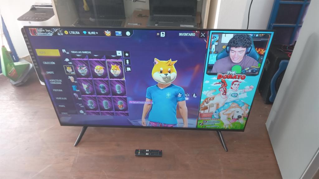 Televisor Led Smart De 55 '' Marca Lg Modelo 55ut300psa Con Control Usado En Buen Estado Acc 2 Patitas