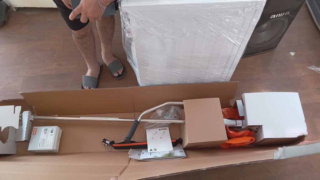 Desmalezadora Marca Stihl Modelo Fs55/55r Nro Nuevo Sin Uso Original Si Acc Varios Accesorios En Caja