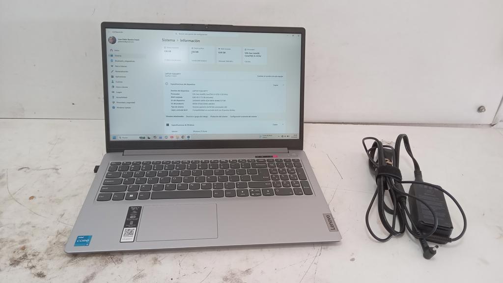 Notebook Marca Lenovo Modelo Ideapad 1 15/Au7 Procesador I3 Memoria Ram 8 Gb Disco Duro 256 Gb Generacion 12 Acc Pantalla De 15.6" Con Teclado Numerico