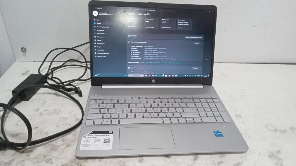 Notebook Marca Hp Modelo Laptop 15 Procesador I3 Memoria Ram 8 Gb Disco Duro 258 Gb Generacion 12 Acc Pantalla De 15.6" Con Teclado Numerico